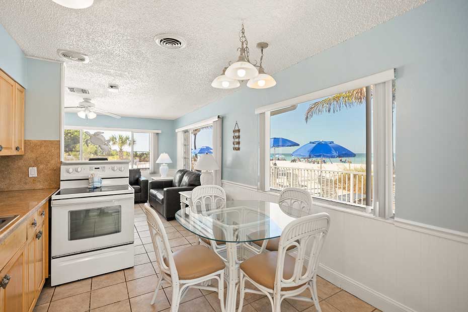 Kitchen and dining room in Room 1 at White Sands Beach resort