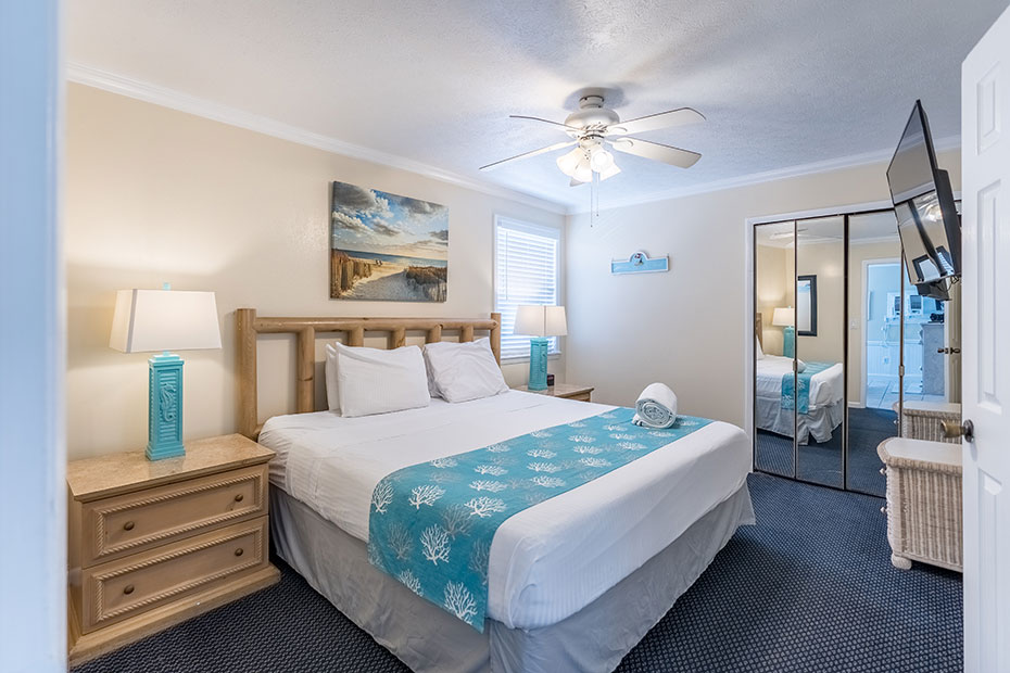 bedroom at Apartments 22 and 23 - Beachside Cottages at Tropical Breeze Club